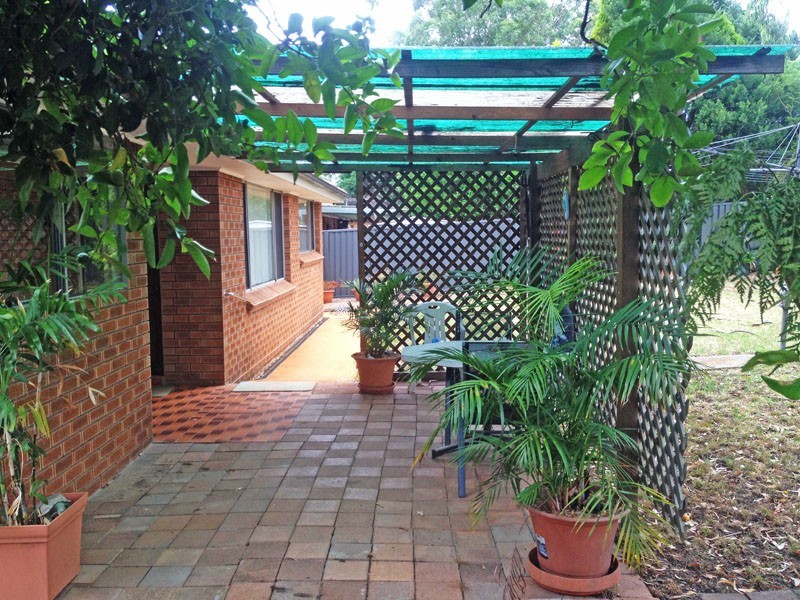 30 Lorikeet Ave, Ingleburn NSW 2565