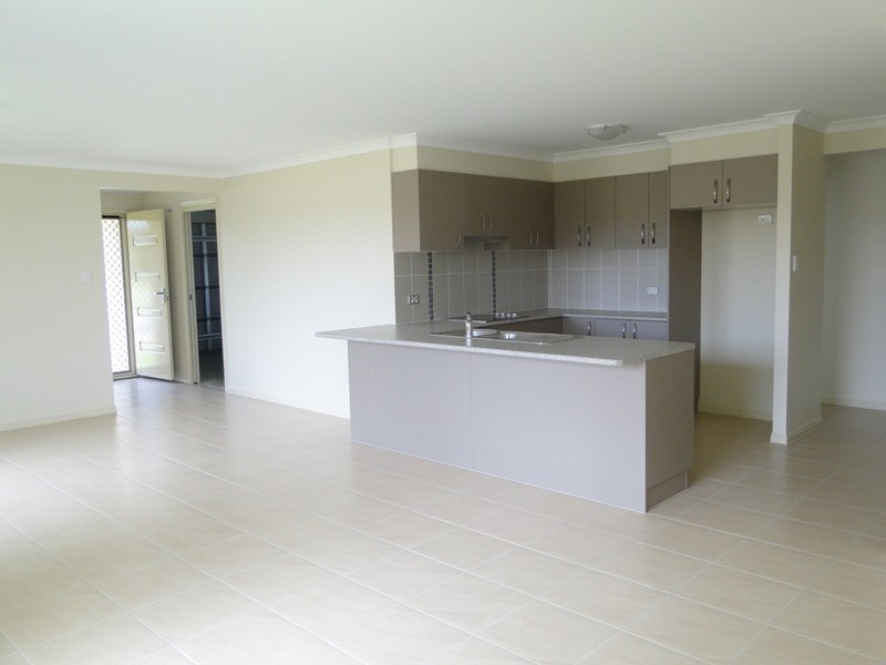 85 Summerfields Dr, Caboolture QLD 4510