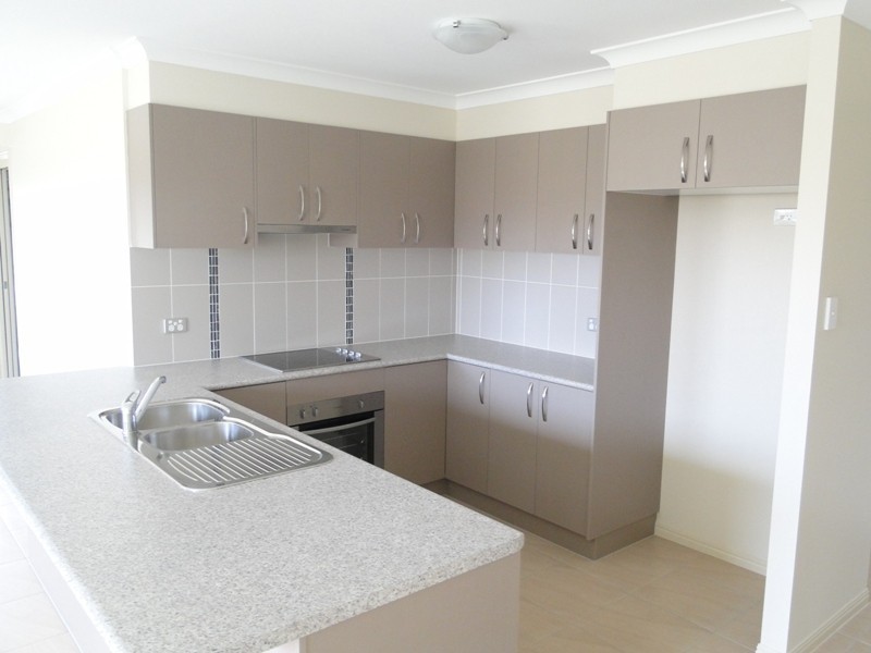 85 Summerfields Dr, Caboolture QLD 4510