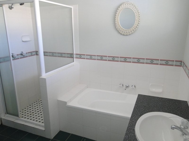 1/6 Keel Ct, Morayfield QLD 4506