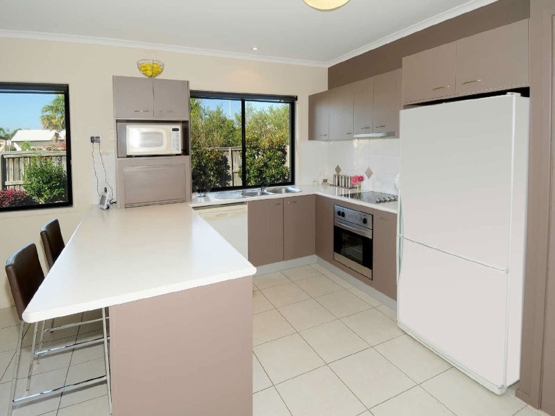 1 Saba Pl, Kawana Island QLD 4575