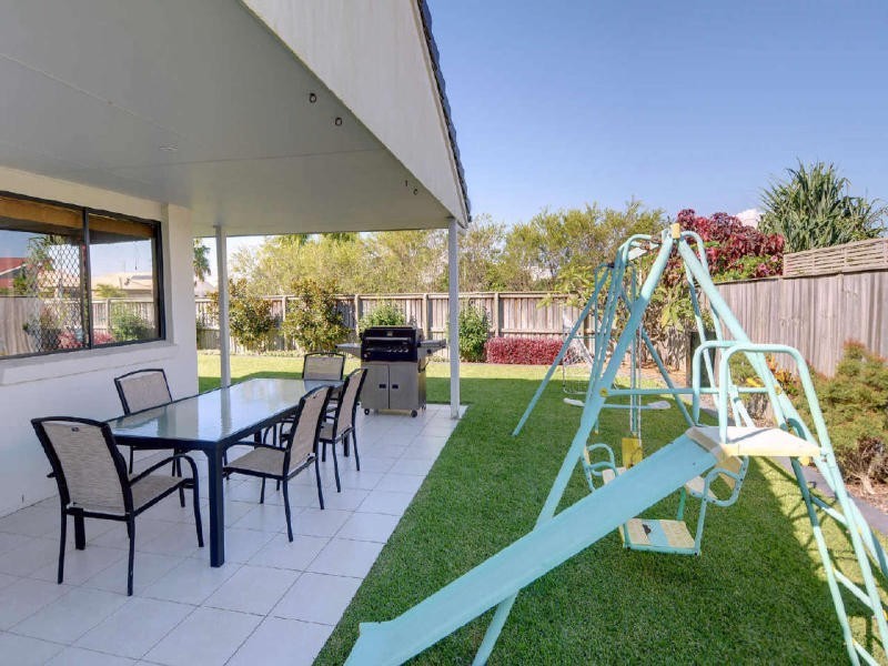 1 Saba Pl, Kawana Island QLD 4575