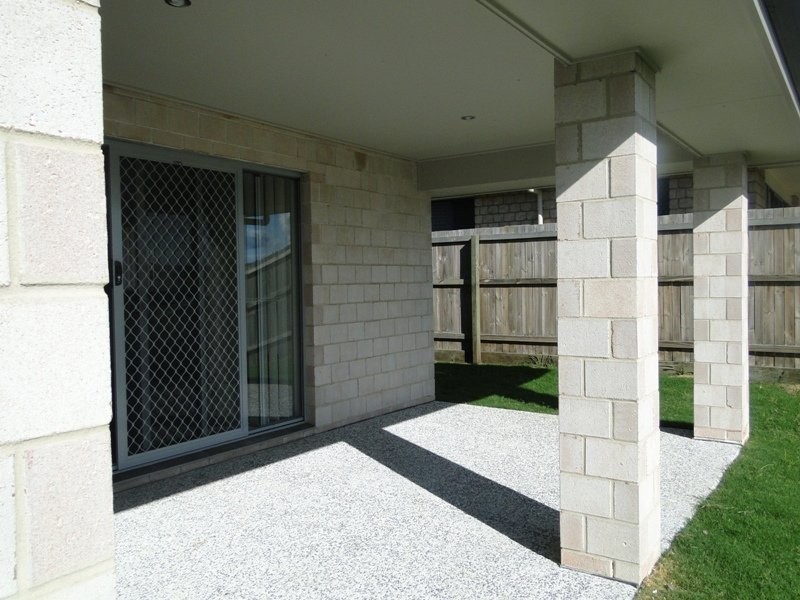 27 Hipwood St, Morayfield QLD 4506