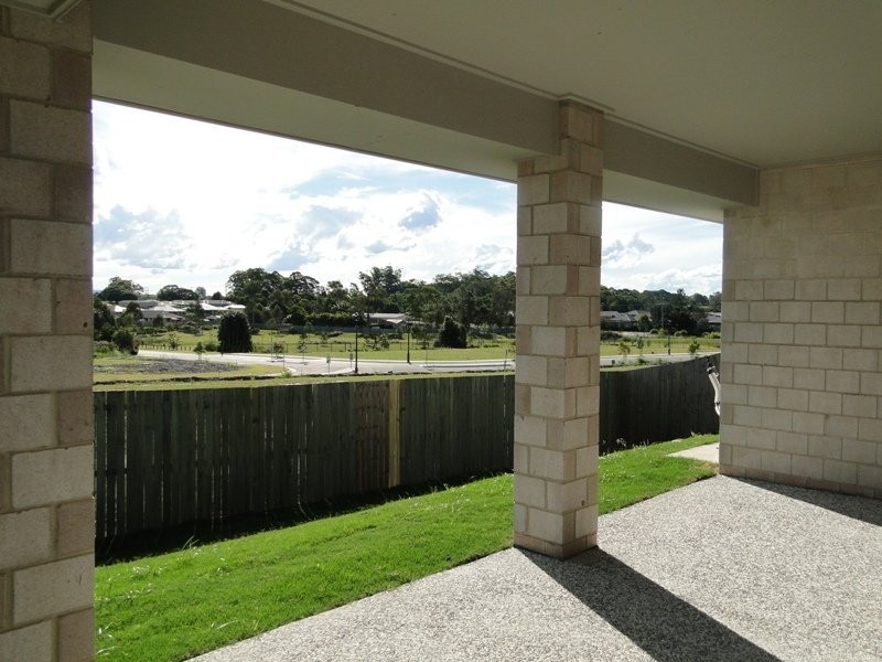 27 Hipwood St, Morayfield QLD 4506