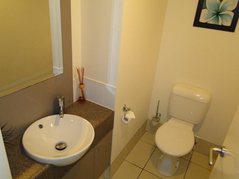 2/2 Lakehead Dve, Sippy Downs QLD 4556