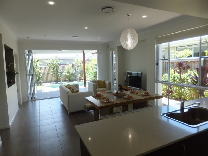 24 Ponytail Circuit, Mountain Creek QLD 4557