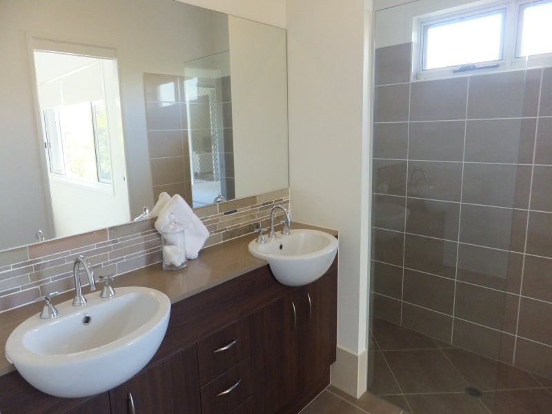24 Ponytail Circuit, Mountain Creek QLD 4557