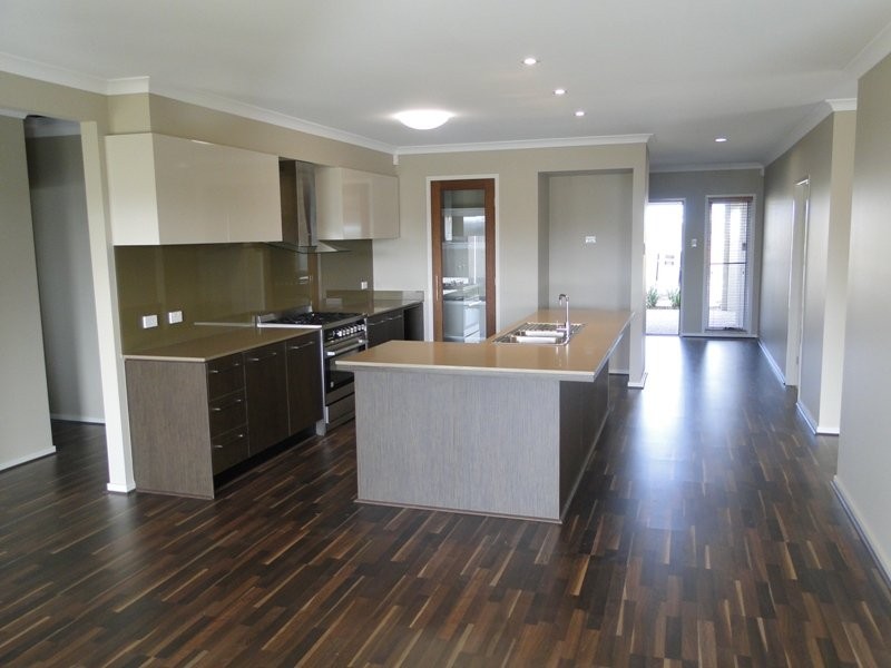 9 Heliconia St, Mountain Creek QLD 4557