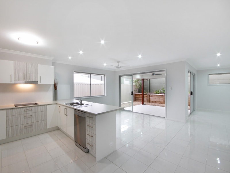 33 Galah Pl, Mountain Creek QLD 4557