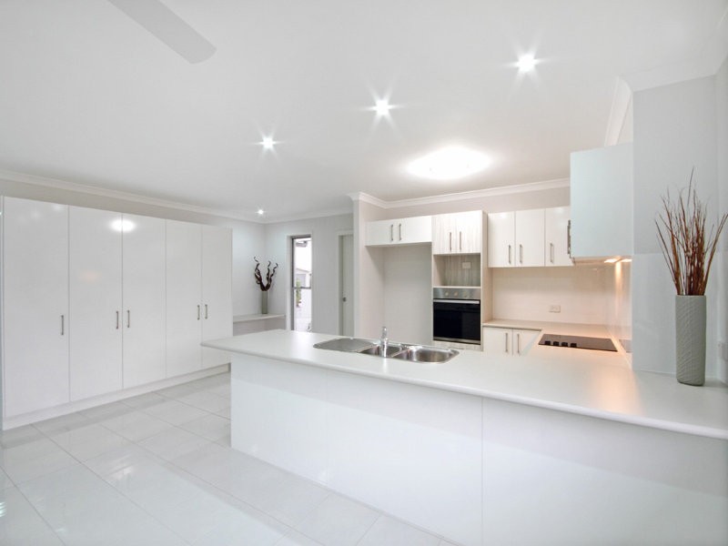 33 Galah Pl, Mountain Creek QLD 4557