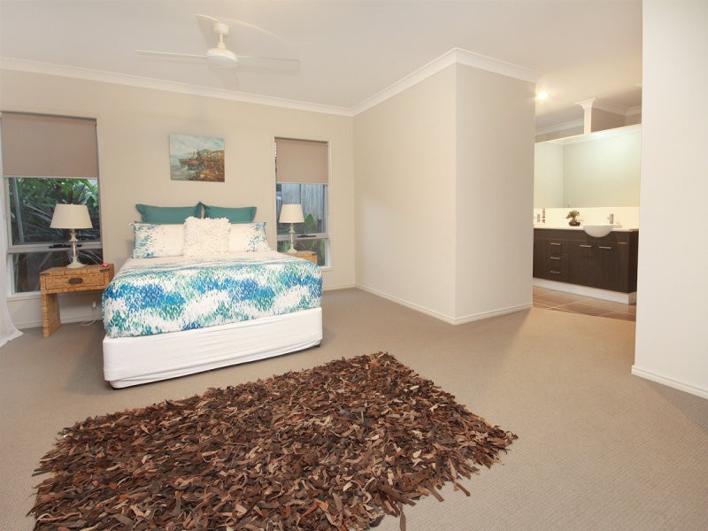 112 Grand Parade, Parrearra QLD 4575