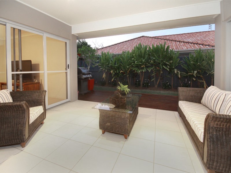 112 Grand Parade, Parrearra QLD 4575