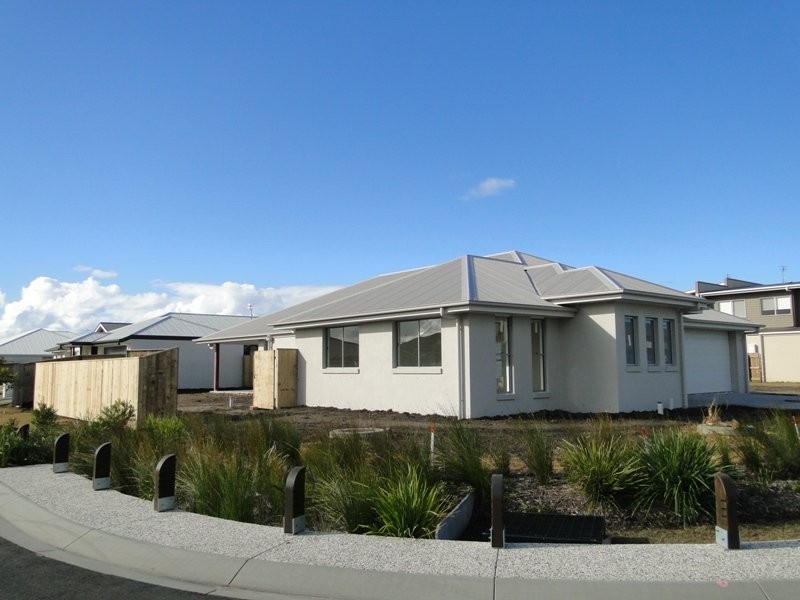 7 Pangali Circuit, Birtinya QLD 4575