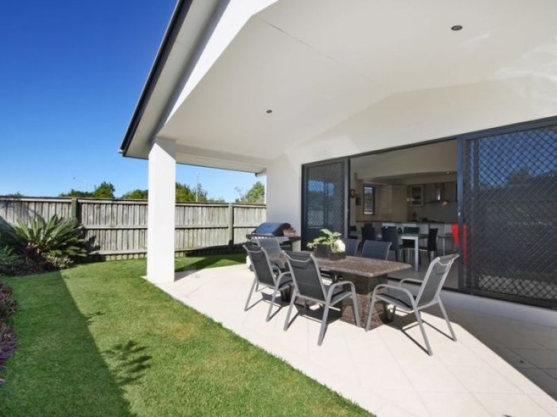 5 Abaco St, Kawana Island QLD 4575