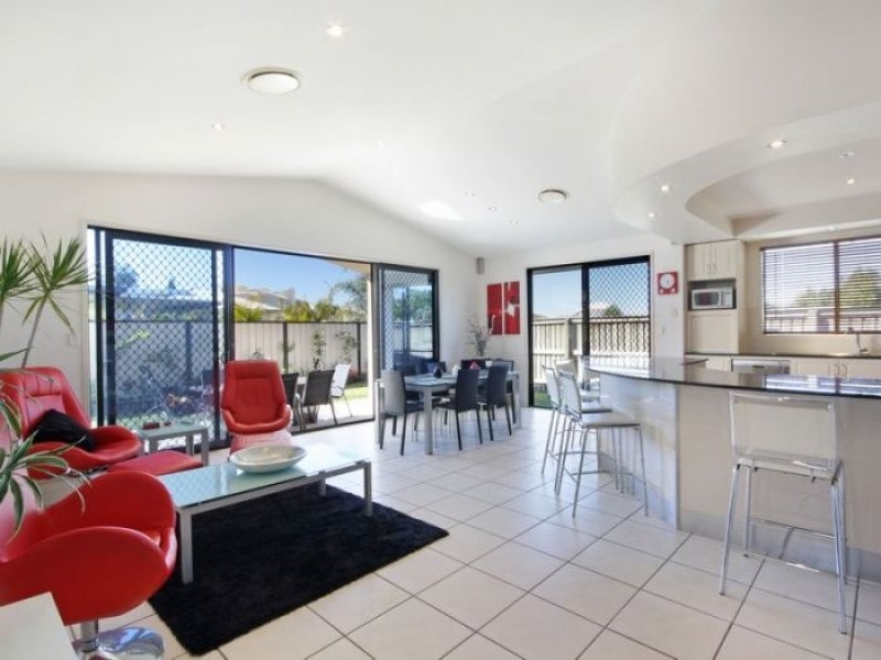 5 Abaco St, Kawana Island QLD 4575