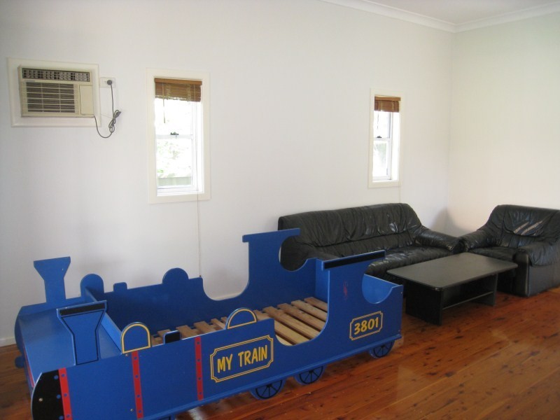 121 Dora St, Hurstville NSW 2220