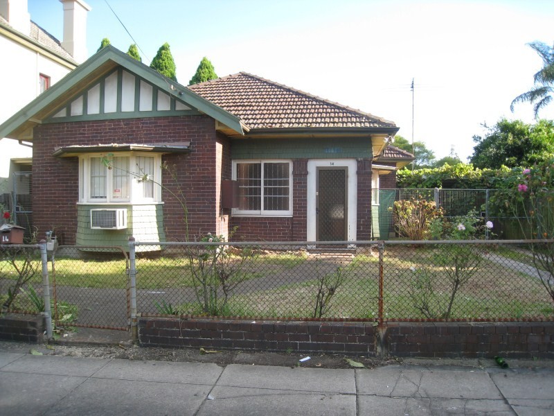 14 Elizabeth St, Ashfield NSW 2131