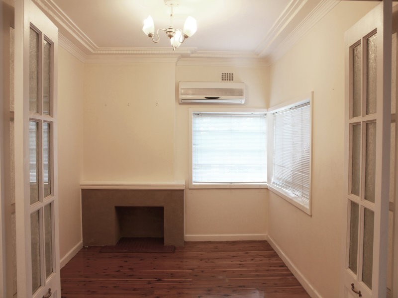 48 Baumans Rd, Peakhurst NSW 2210