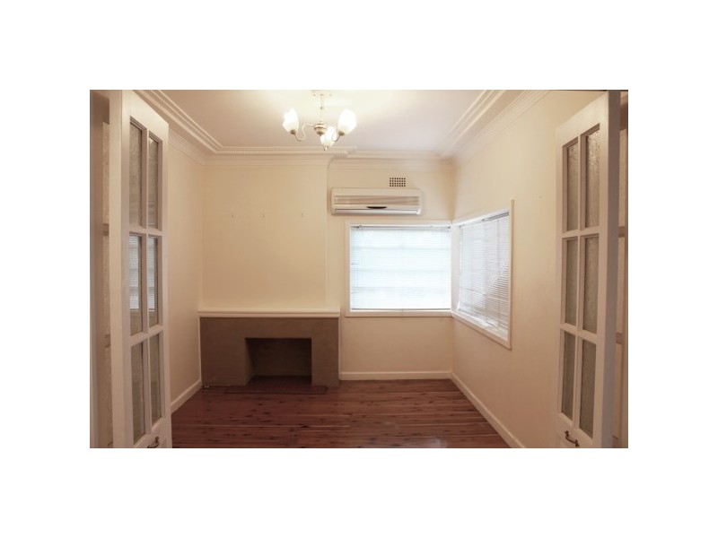 48 Baumans Rd, Peakhurst NSW 2210