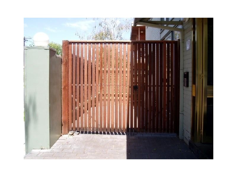 1/20 Orange Grove, St Kilda East VIC 3183