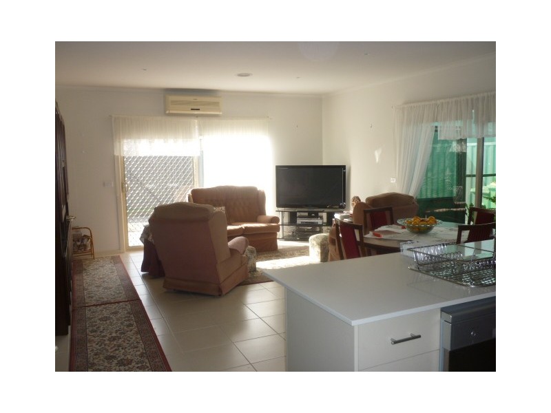 43 Syme Road, Pakenham VIC 3810