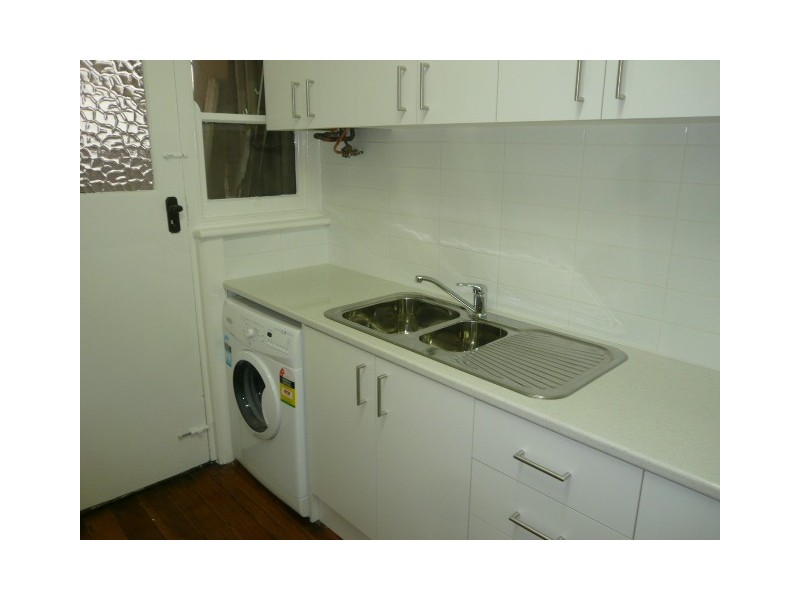 2/16 Charnwood Road, St Kilda VIC 3182