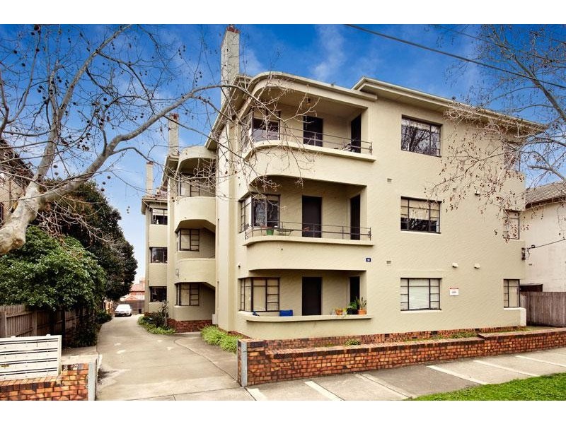 2/16 Charnwood Road, St Kilda VIC 3182