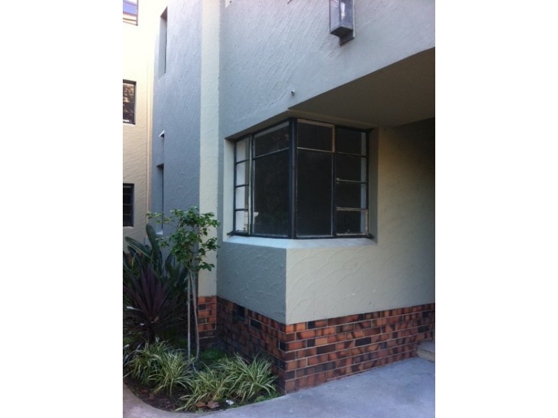 2/16 Charnwood Road, St Kilda VIC 3182