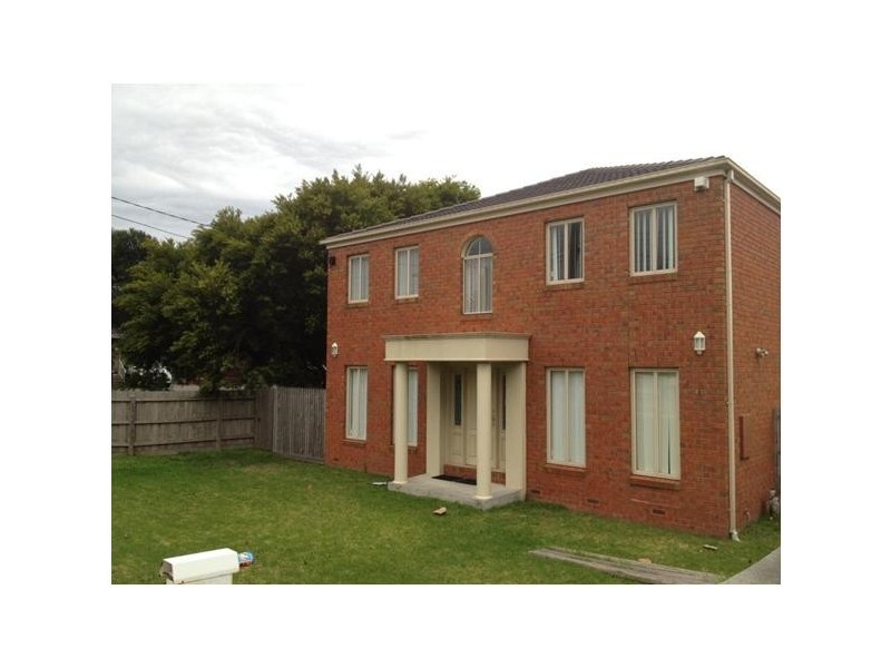 372 Warrigal Road, Cheltenham VIC 3192