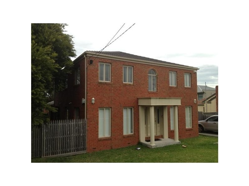 372 Warrigal Road, Cheltenham VIC 3192