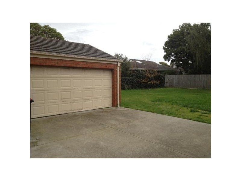 372 Warrigal Road, Cheltenham VIC 3192