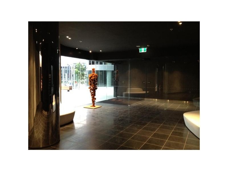 1303/675 LaTrobe Street, Docklands VIC 3008