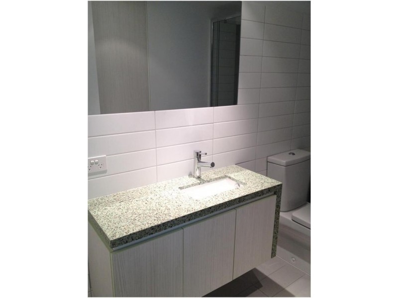 1303/675 LaTrobe Street, Docklands VIC 3008