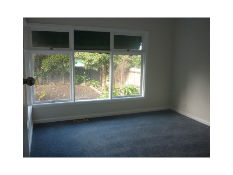 70 Heatherdale Road, Mitcham VIC 3132