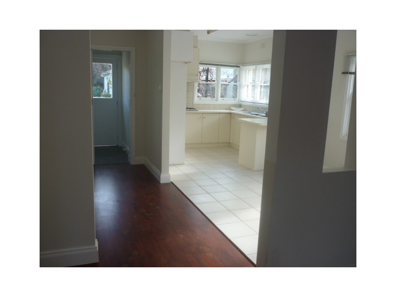 70 Heatherdale Road, Mitcham VIC 3132
