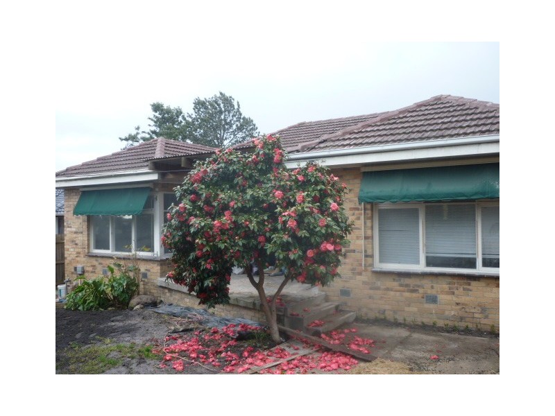 70 Heatherdale Road, Mitcham VIC 3132