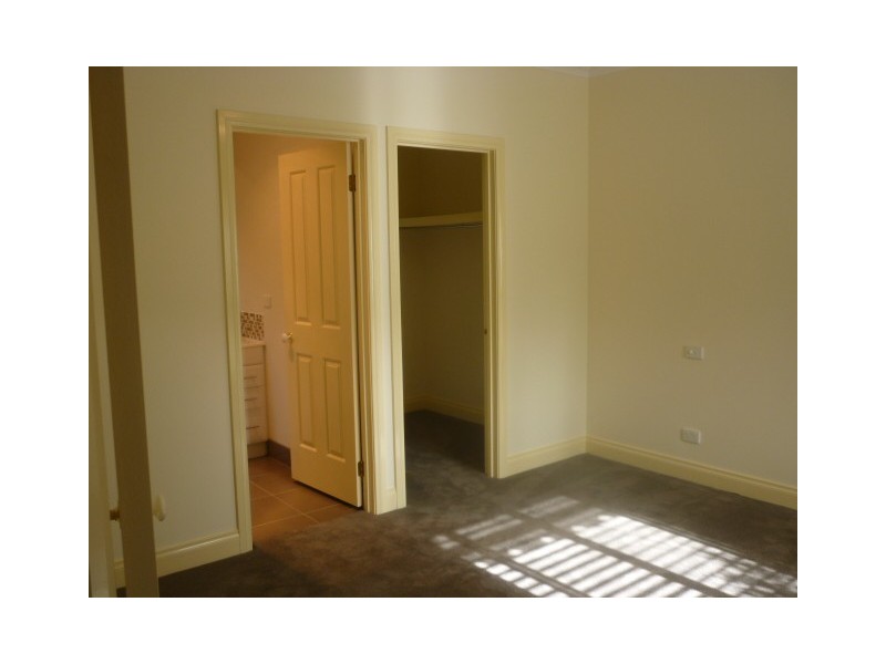 2/58 Graham Road, Highett VIC 3190