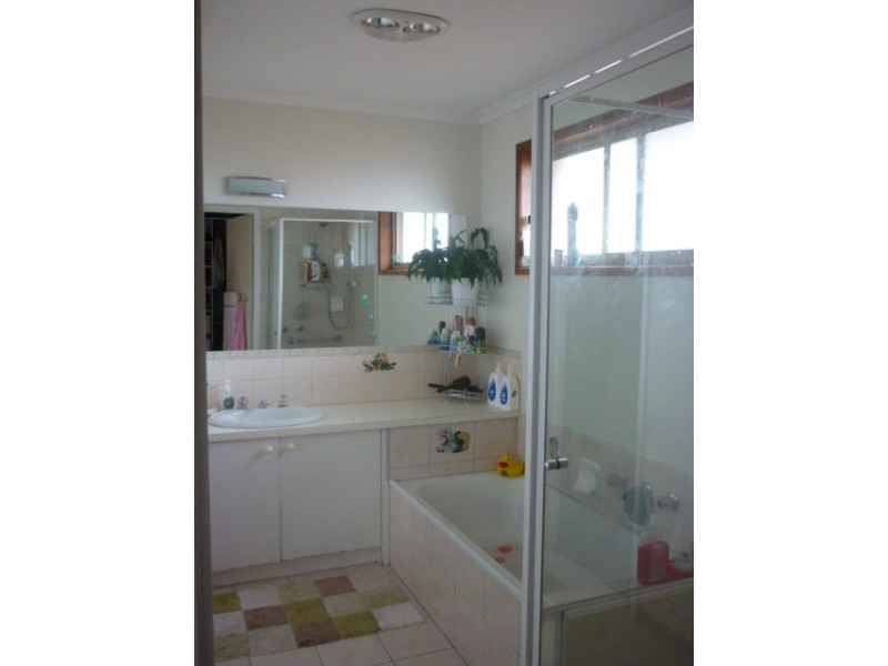 10/11 Hannah Street, Cheltenham VIC 3192