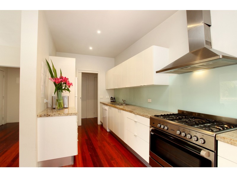 70 Fleetwood Crescent, Frankston VIC 3199