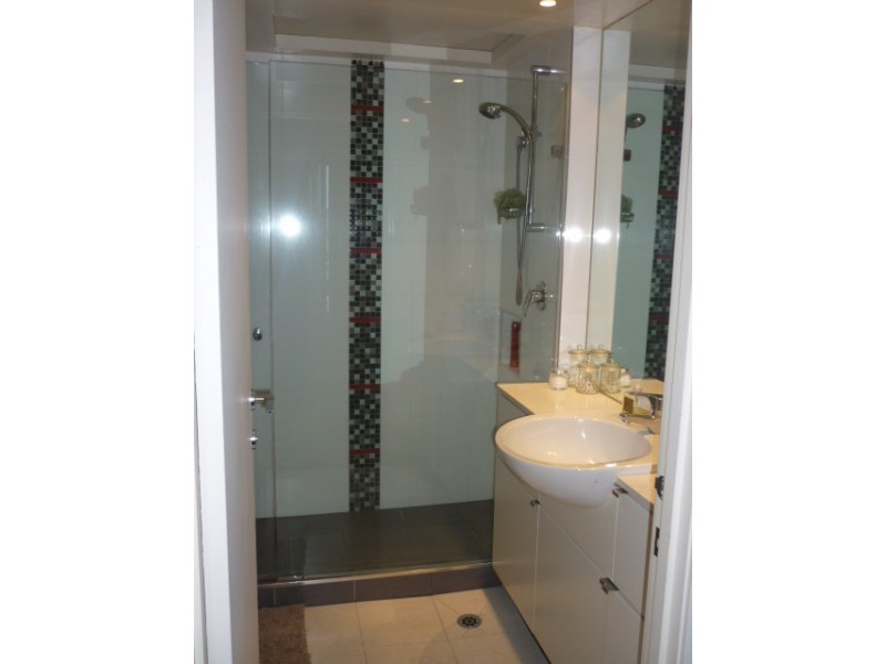 1011/80 Clarendon Street, Southbank VIC 3006