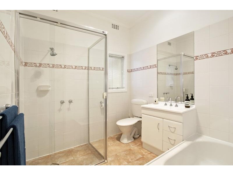 72 Teddington Road, Hampton VIC 3188