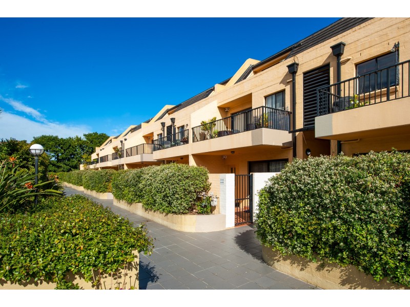 18/73 Banksia Street, Botany NSW 2019