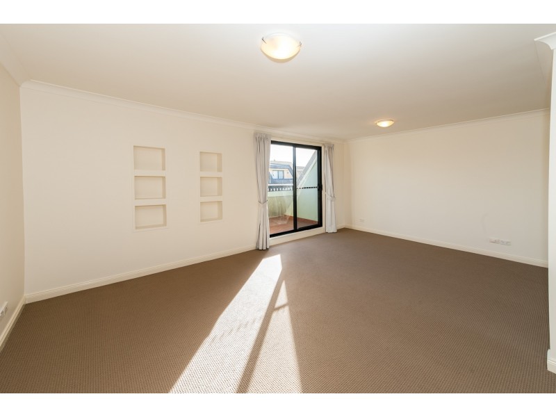 18/73 Banksia Street, Botany NSW 2019