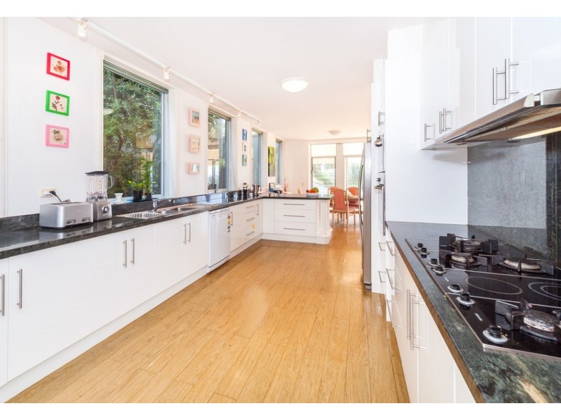 1B Mermaid Ave, South Coogee NSW 2034