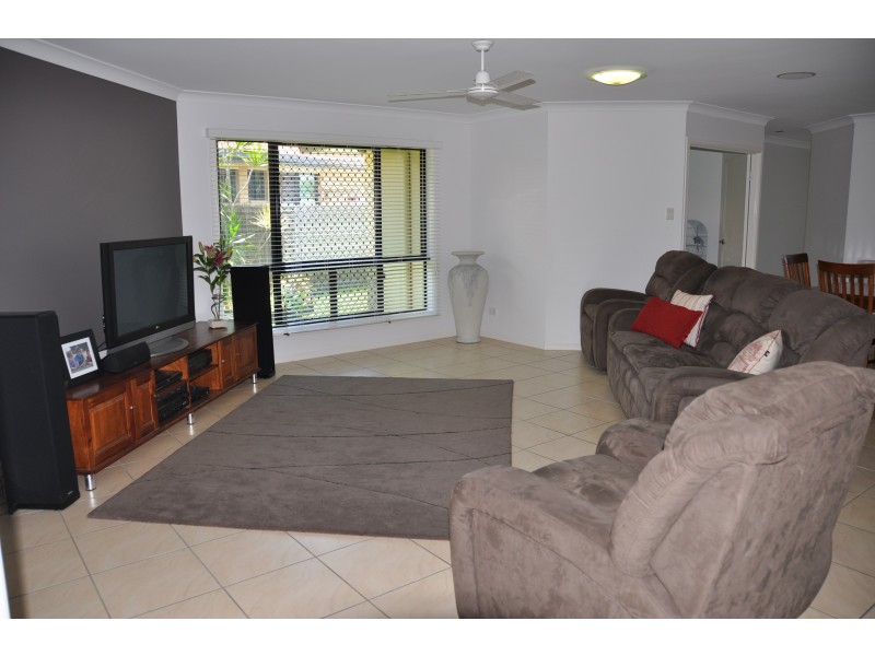 47 Frank Cowley Drive, Glenella QLD 4740