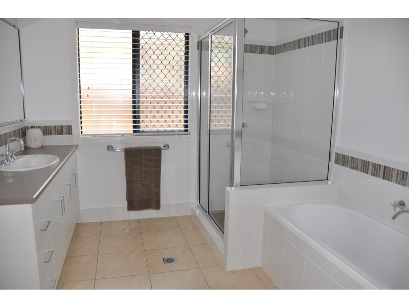 47 Frank Cowley Drive, Glenella QLD 4740