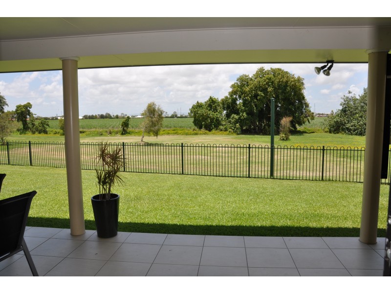 47 Frank Cowley Drive, Glenella QLD 4740