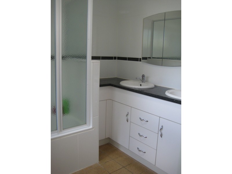 12 Flors Avenue, Mount Pleasant QLD 4740