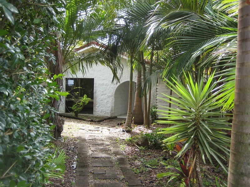 28 Kinnon Street, Glenella QLD 4740