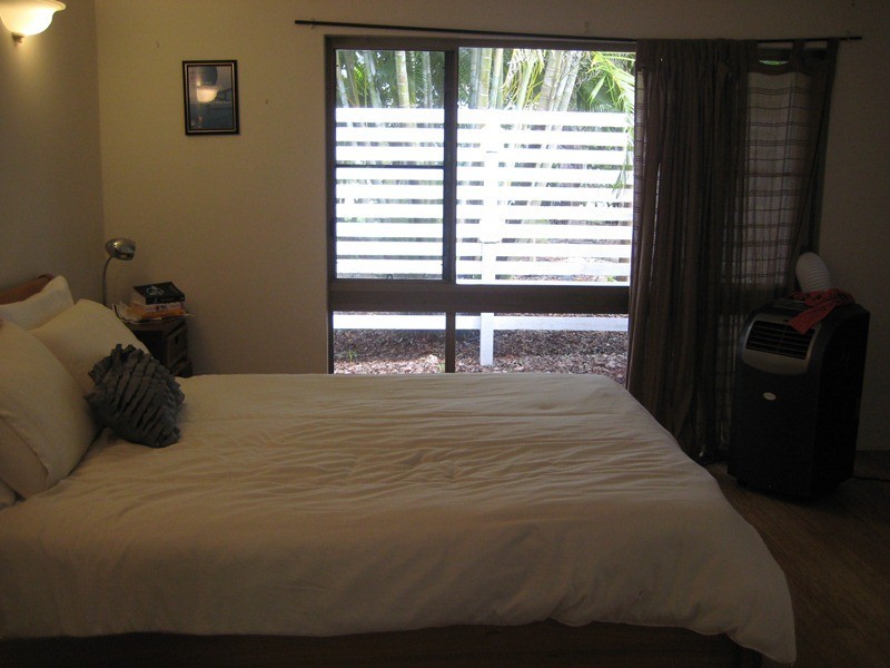 28 Kinnon Street, Glenella QLD 4740